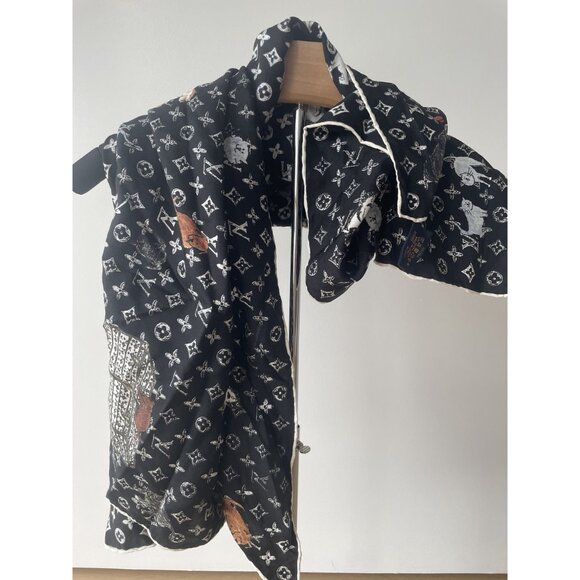 Louis Vuitton Paris Black Silk Scarf With Monogram & Animal Print Design - Picture 4 of 6